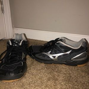 women’s volleyball shoes